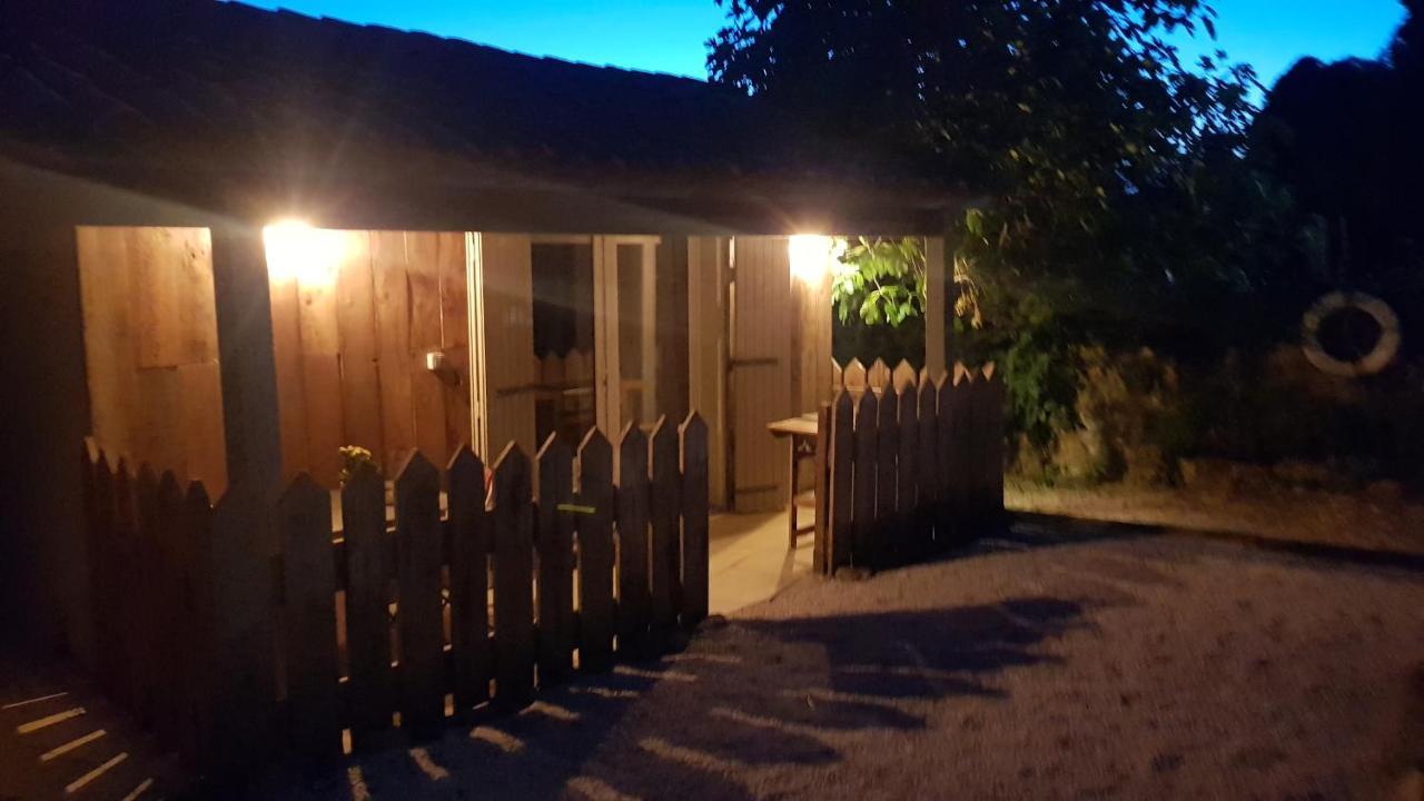 Bed and Breakfast Moulin De Bonfilhon Cornillon-Confoux Exteriér fotografie